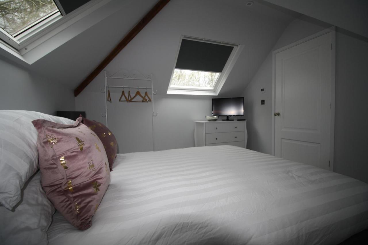 Ryefield Cottage - Luxurious Self-Catered Holiday Cottage With A Log Burner Chichester Dış mekan fotoğraf