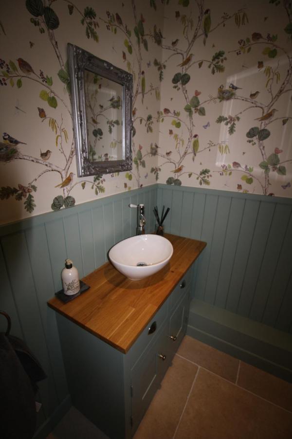 Ryefield Cottage - Luxurious Self-Catered Holiday Cottage With A Log Burner Chichester Dış mekan fotoğraf
